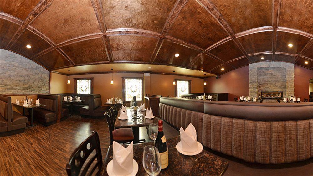 Comfort & - Morrisonville Hotel