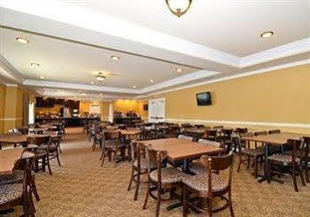 Hotel Comfort & - Morrisonville 3*