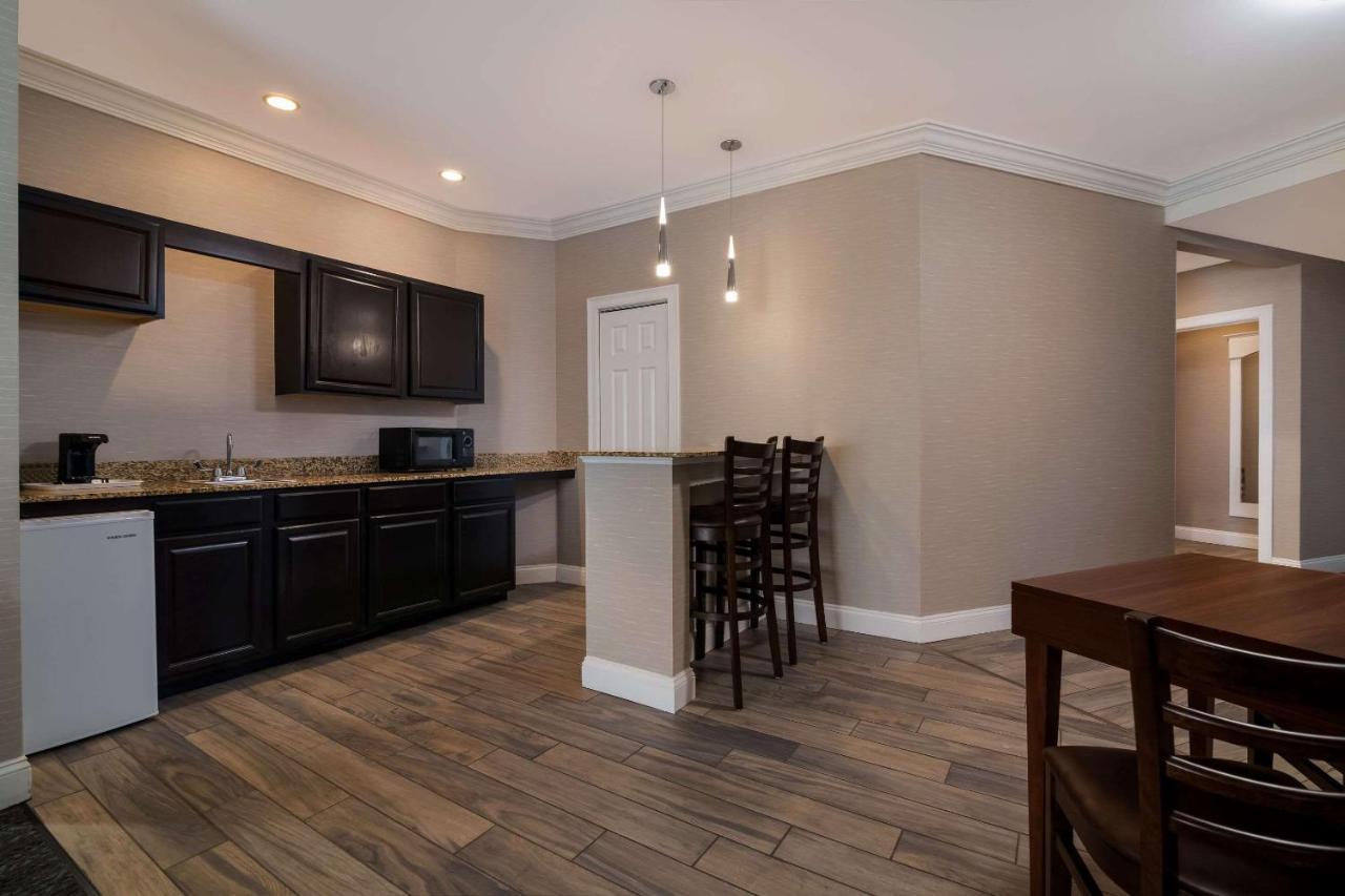 Hotel Comfort & - Morrisonville Plattsburgh