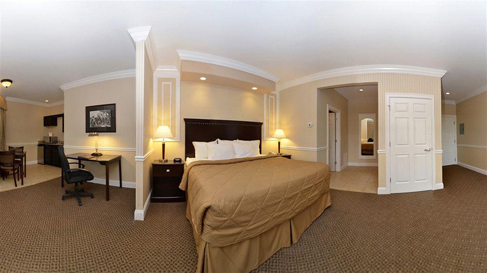 Comfort & - Morrisonville Hotel 3*
